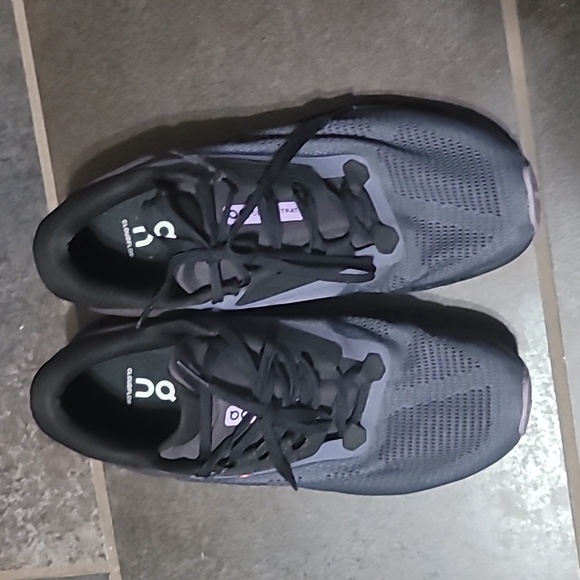 On Cloud OC Running Cloudstratus Women Size 10.5 - Picture 6 of 10